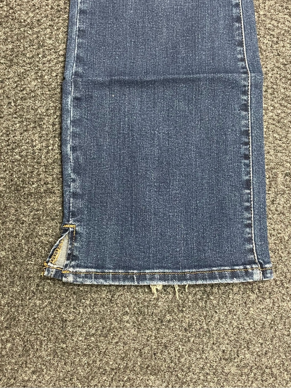 Judy Blue Mid rise bootcut womens medium wash jeans size 20W plus - Picture 3 of 7